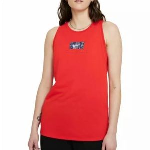 Woman’s Nike dri-fit tank